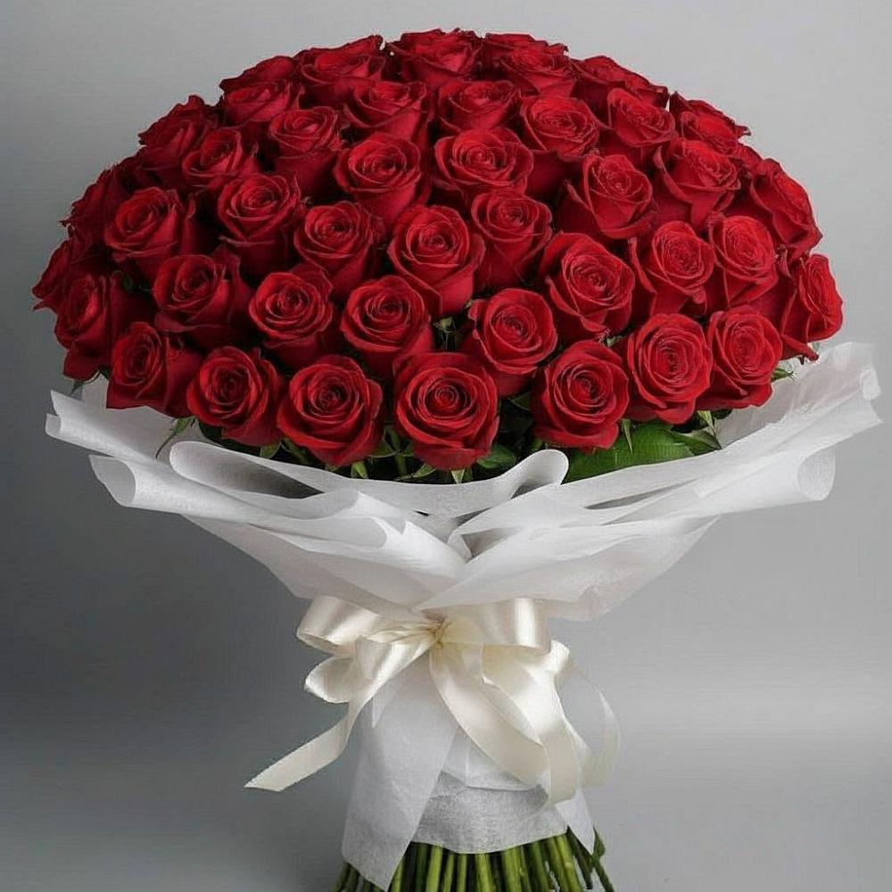 Букет 101 Красная роза Блэк Мэджик в Немчиновке