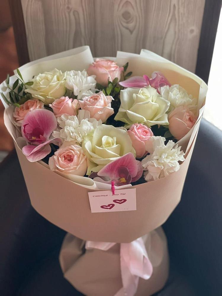 Букет цветов из: Орхидеи, Розы и Гвоздики в Немчиновке