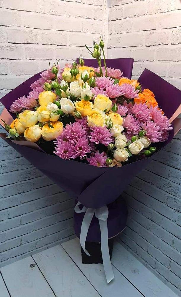 Букет цветов из: Хризантемы и Розы в Немчиновке