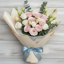 Букет цветов из:  Лизиантусы в Немчиновке