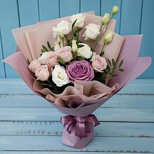 Букет цветов из:  Розы и Лизиантусы в Немчиновке
