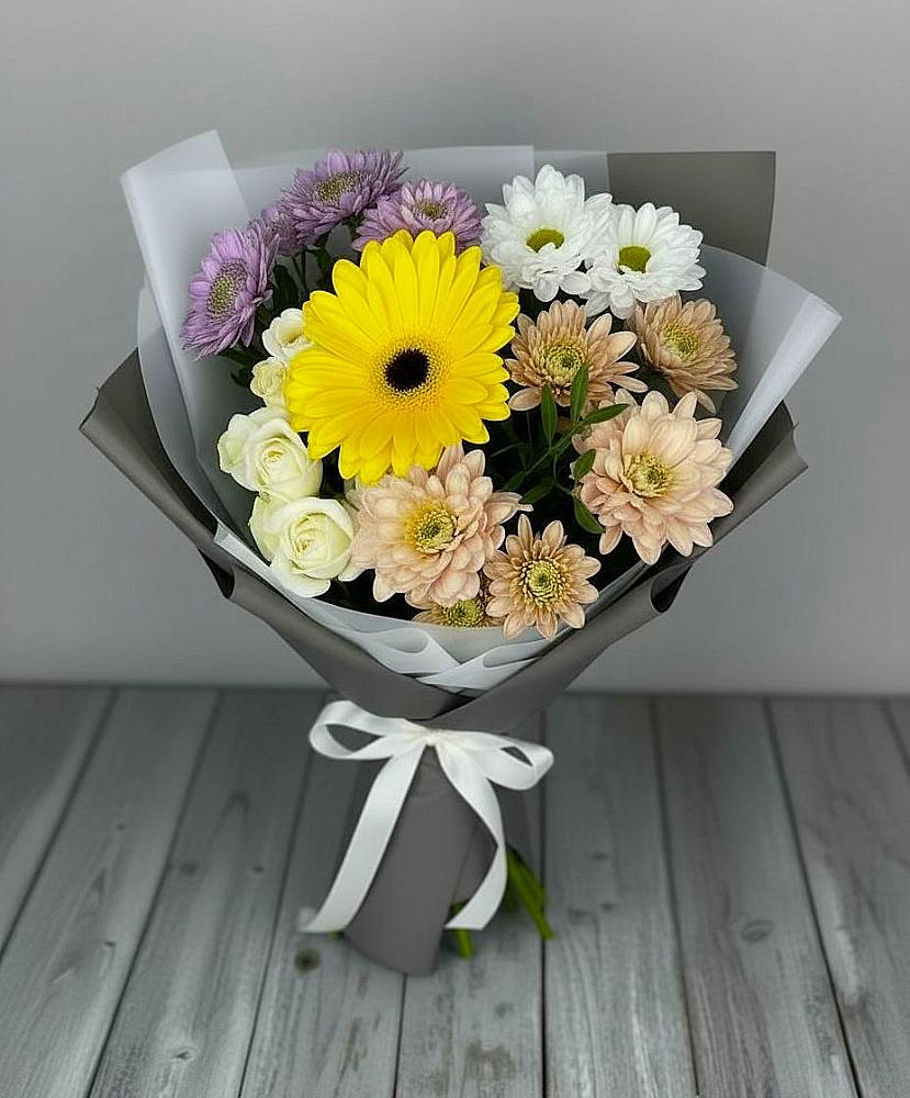 Букет цветов из: Розы, Герберы и Хризантемы в Немчиновке