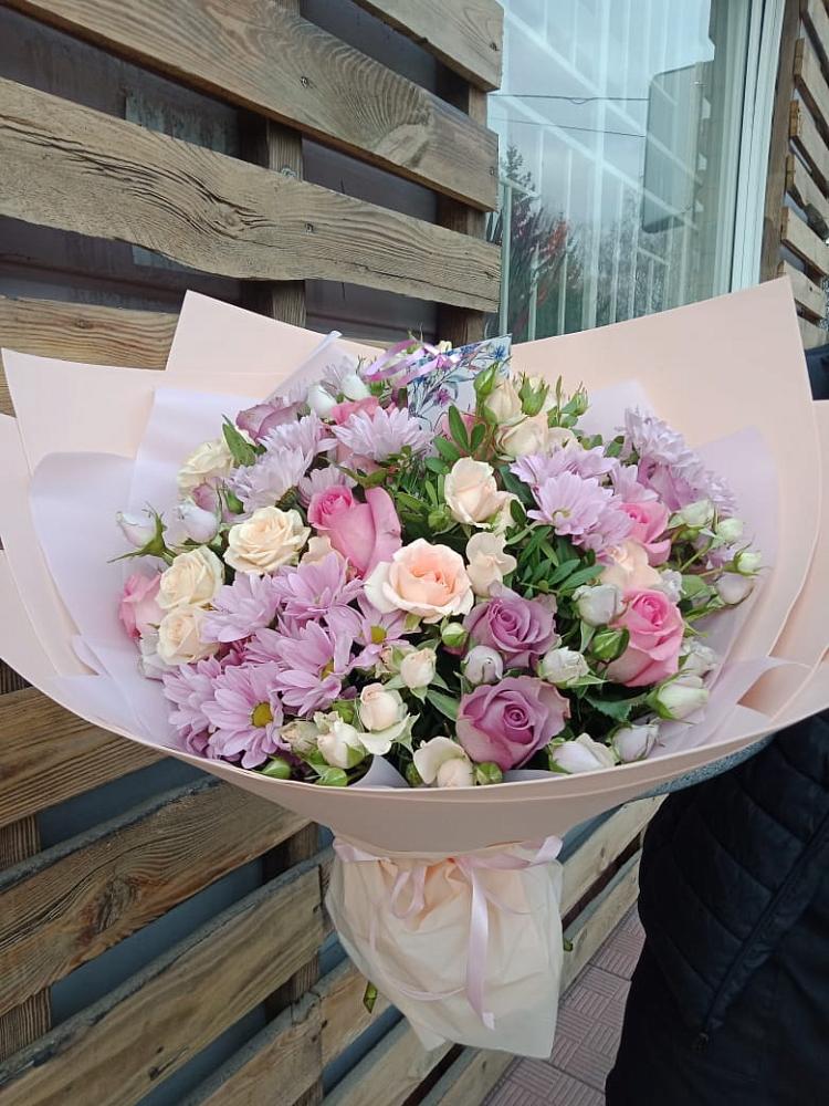 Букет цветов из: Розы и Хризантемы в Немчиновке