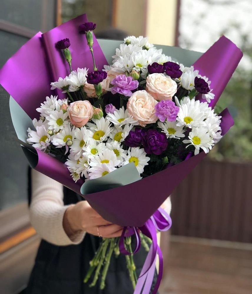 Букет цветов из: Хризантемы, Гвоздики и Розы в Немчиновке