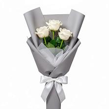 Букет 3 белые розы в Немчиновке