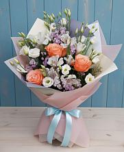 Букет цветов из:  Лизиантусы, Розы, Альстромерии и Гипсофила в Немчиновке