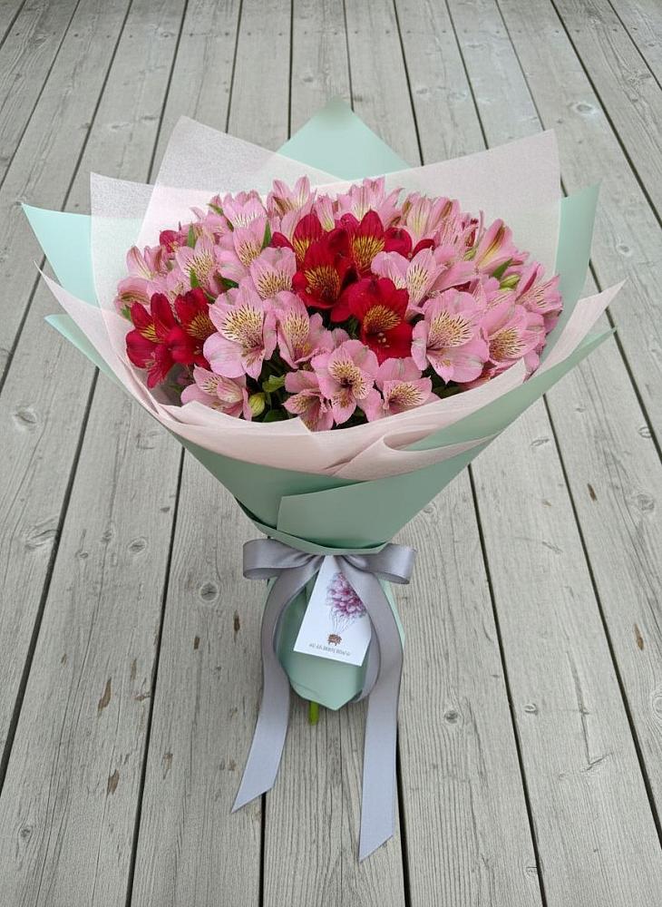Букет цветов из: Альстромерии в Немчиновке