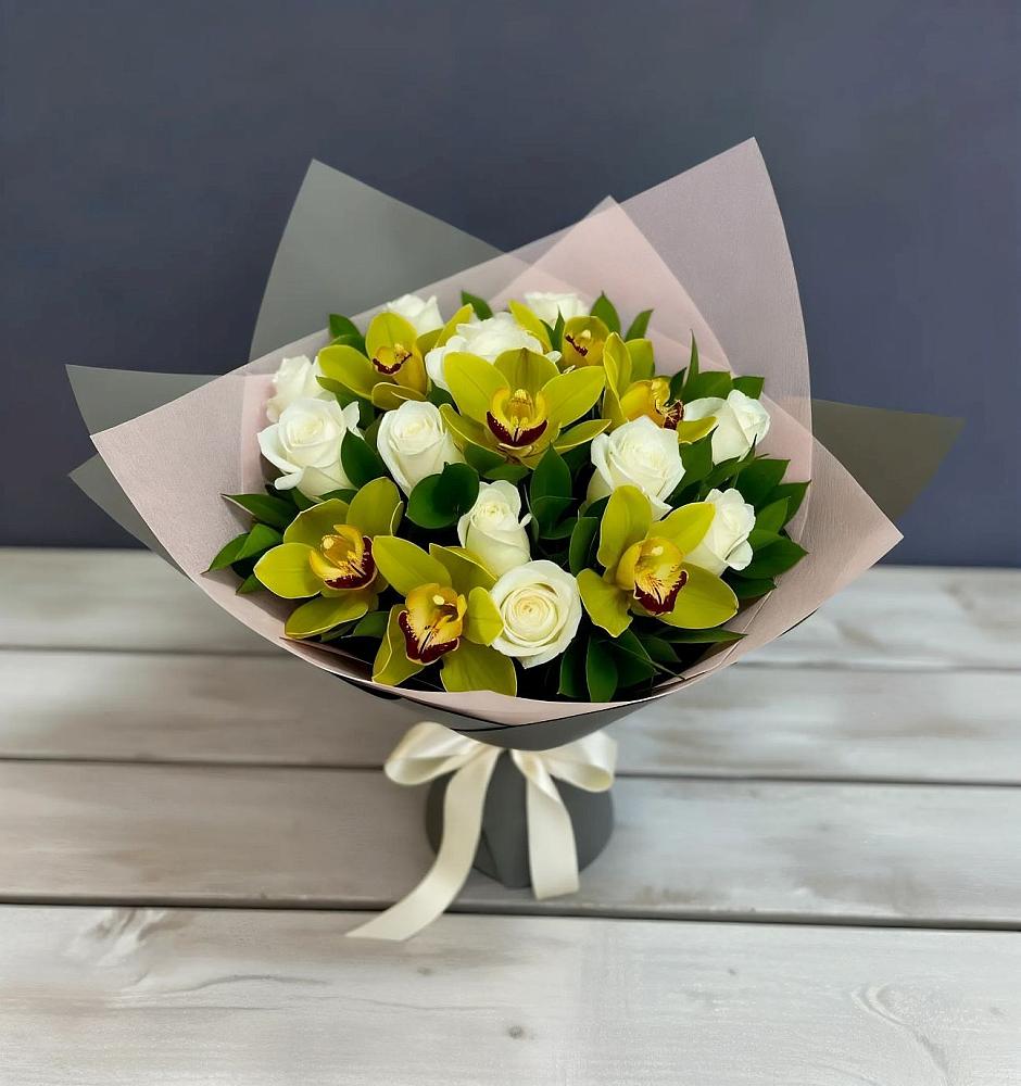 Букет цветов из: Орхидеи и Розы в Немчиновке