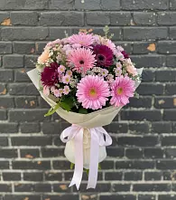 Букет цветов из:  Герберы и Хризантемы в Немчиновке