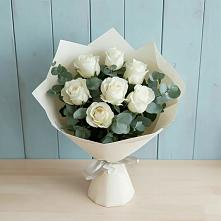 Букет Белые розы в Эвкалипте в Немчиновке