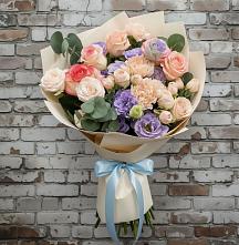 Букет цветов из:  Розы, Лизиантусы и Гвоздики #REPLACE_PRED# Немчиновке